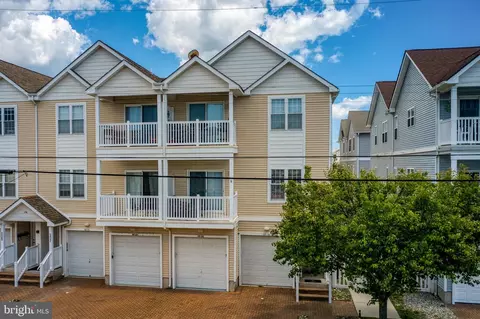 309 E Poplar Ave #102, Wildwood, NJ 08260
