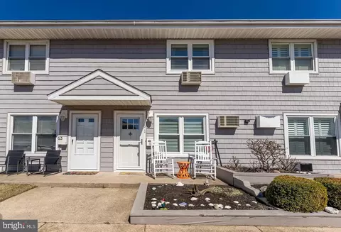 61 Anglesea Dr, North Wildwood, NJ 08260