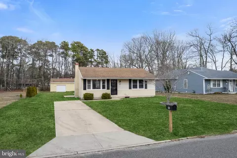 42 W Shellbay Ave, Cape May Court House, NJ 08210