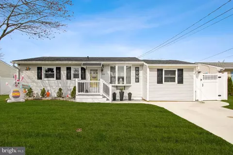 214 Hughes Ave, Cape May, NJ 08204