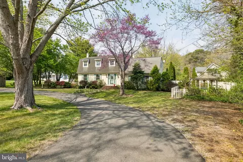 681 Town Bank Rd, Cape May, NJ 08204