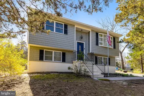 135 Dennisville Rd, Cape May Court House, NJ 08210