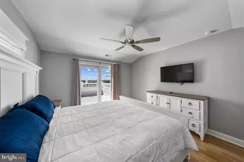 Bedroom - 1005 Dune Dr, Avalon, NJ 08202 photo 9 of 13