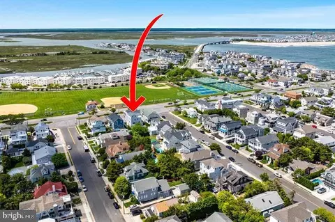 View/Area - 1005 Dune Dr, Avalon, NJ 08202 photo 2 of 6