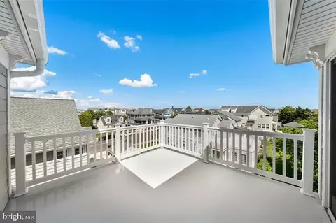 Exterior - 1005 Dune Dr, Avalon, NJ 08202 photo 6 of 9
