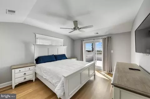 Bedroom - 1005 Dune Dr, Avalon, NJ 08202 photo 8 of 13