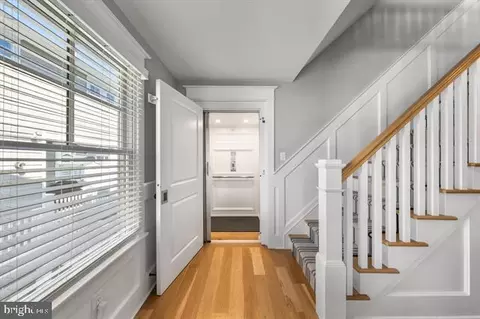 Entry Way - 1005 Dune Dr, Avalon, NJ 08202 photo 3 of 3