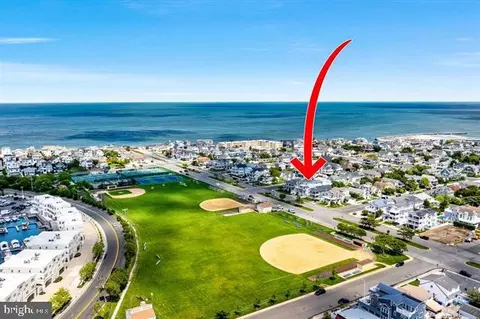 View/Area - 1005 Dune Dr, Avalon, NJ 08202 photo 1 of 6