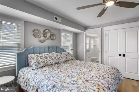 Bedroom - 1005 Dune Dr, Avalon, NJ 08202 photo 4 of 13