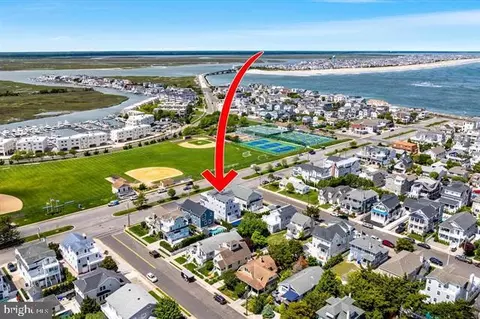 View/Area - 1005 Dune Dr, Avalon, NJ 08202 photo 3 of 6
