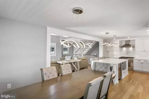 Dining - 1005 Dune Dr, Avalon, NJ 08202 photo 2 of 2