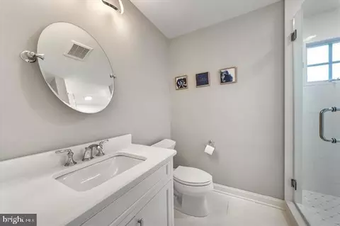 Bath - 1005 Dune Dr, Avalon, NJ 08202 photo 1 of 7