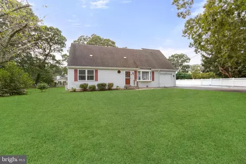 46 Church Rd, Marmora, NJ 08223