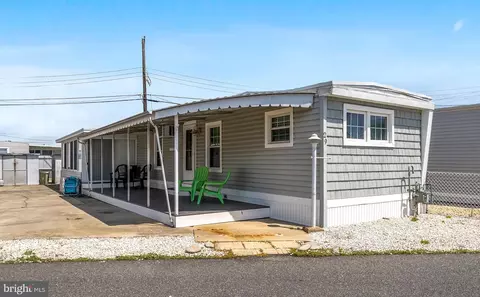 29 Buttercup Rd, Wildwood, NJ 08260