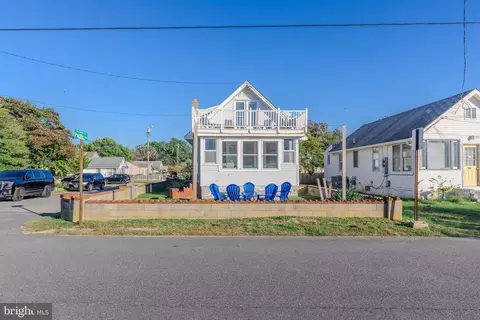 240 W Pacific Ave, Villas, NJ 08251