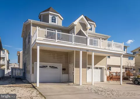 225 39th St #WEST, Sea Isle City, NJ 08243