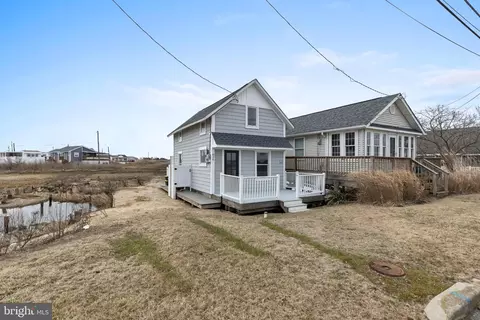 826 W Rio Grande Ave, Wildwood, NJ 08260