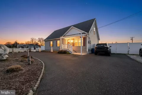 720 Town Bank, Cape May, NJ 08204