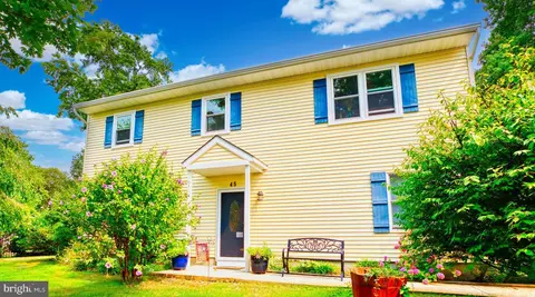 45 Croydon Dr, Cape May, NJ 08204