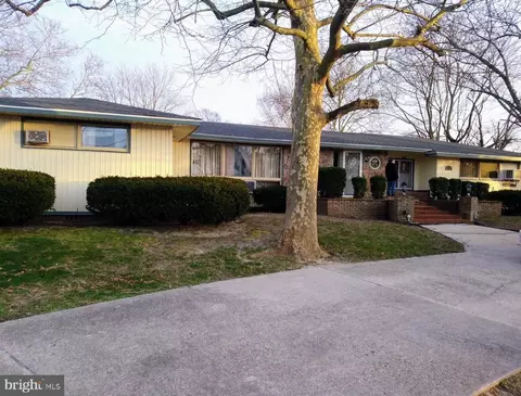 210 S Railroad Ave, Rio Grande, NJ 08242