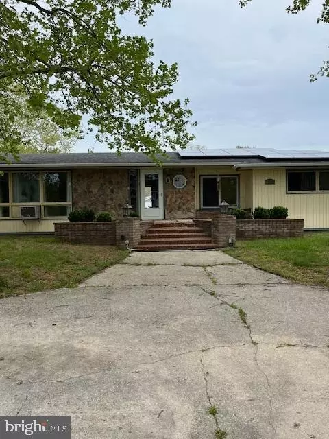 210 S Railroad Ave, Rio Grande, NJ 08242