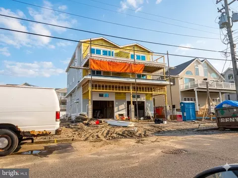 100 60th St #EAST, Sea Isle City, NJ 08243