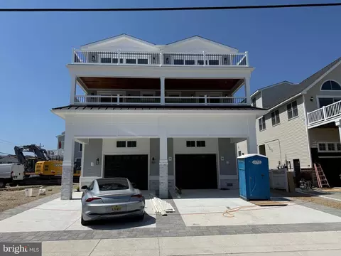 100 60th St #WEST, Sea Isle City, NJ 08243