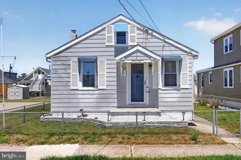 411 W Magnolia Ave, Wildwood, NJ 08260