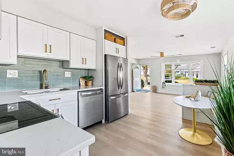 80 Beachhurst Dr, Cape May, NJ 08204