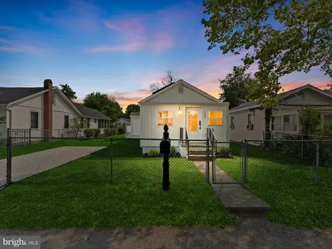 128 Pennsylvania Ave, Villas, NJ 08251