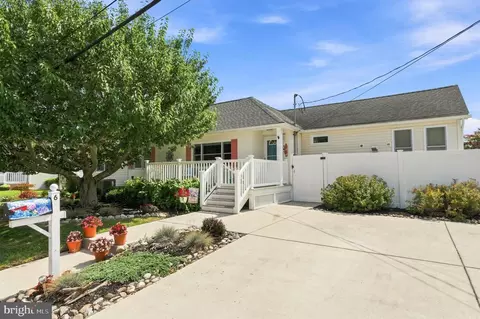 6 Drumbed Rd W, Villas, NJ 08251