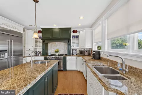 Kitchen - 17 Randolph Ave, Strathmere, NJ 08248 photo 6 of 8