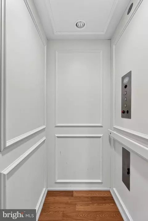Entry Way - 17 Randolph Ave, Strathmere, NJ 08248 photo 1 of 5