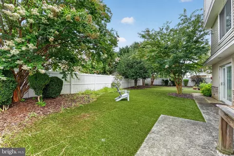 Exterior - 17 Randolph Ave, Strathmere, NJ 08248 photo 18 of 22