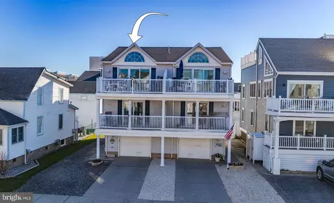 24 33rd St #EAST, Sea Isle City, NJ 08243
