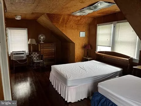 Bedroom - 9 E Willard Ave, Strathmere, NJ 08248 photo 3 of 3