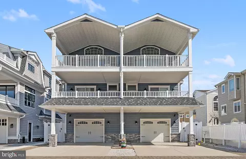 107 E 83rd St #EAST, Sea Isle City, NJ 08243