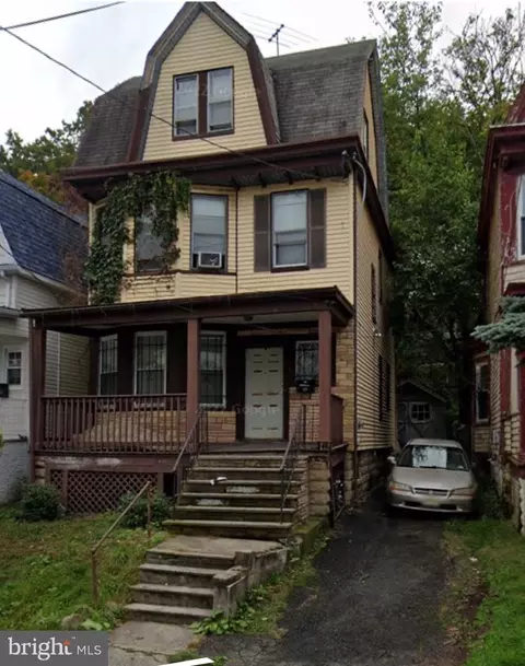 132 Maple Ave, Irvington, NJ 07111