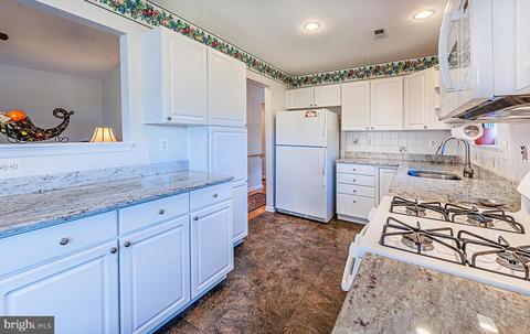 91 Maple Leaf Cir, Sewell, NJ 08080 photo 10
