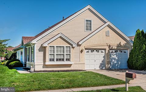91 Maple Leaf Cir, Sewell, NJ 08080 photo 3