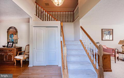 91 Maple Leaf Cir, Sewell, NJ 08080 photo 4