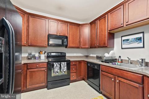 810 Van Gogh Ct, Williamstown, NJ 08094 photo 2