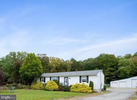 3546 S Black Horse Pk, Williamstown, NJ 08094