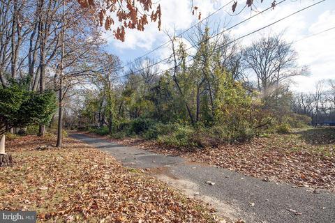 740 Orchard Ln, Woodbury, NJ 08096