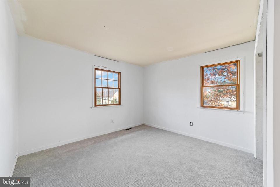  837 Canal St, Turnersville, NJ 08012 photo 25