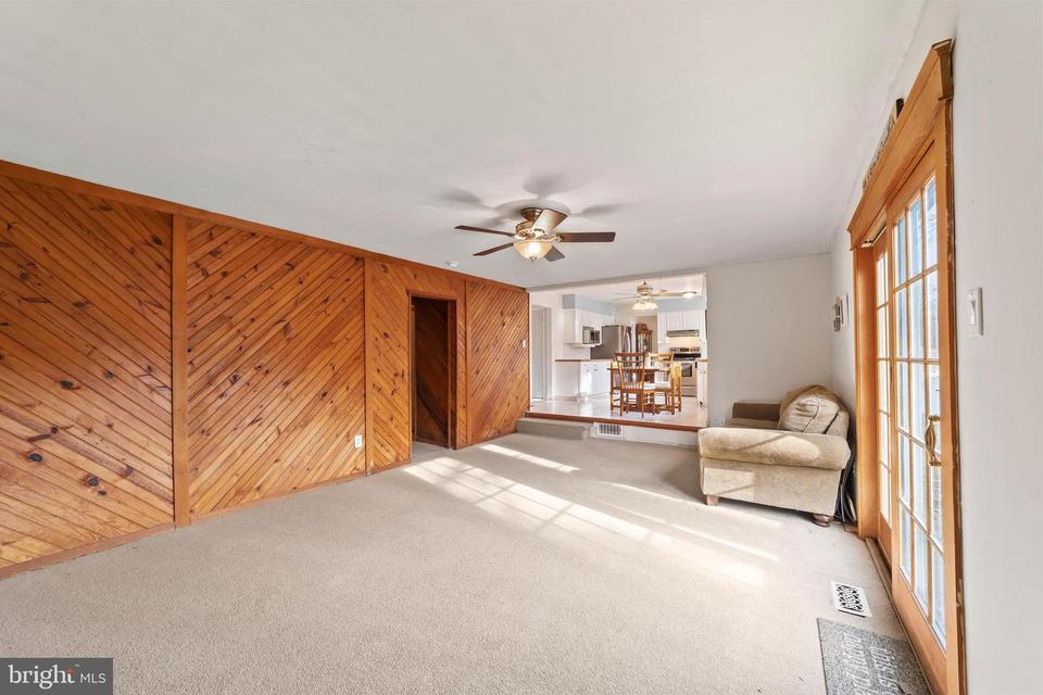  837 Canal St, Turnersville, NJ 08012 photo 16