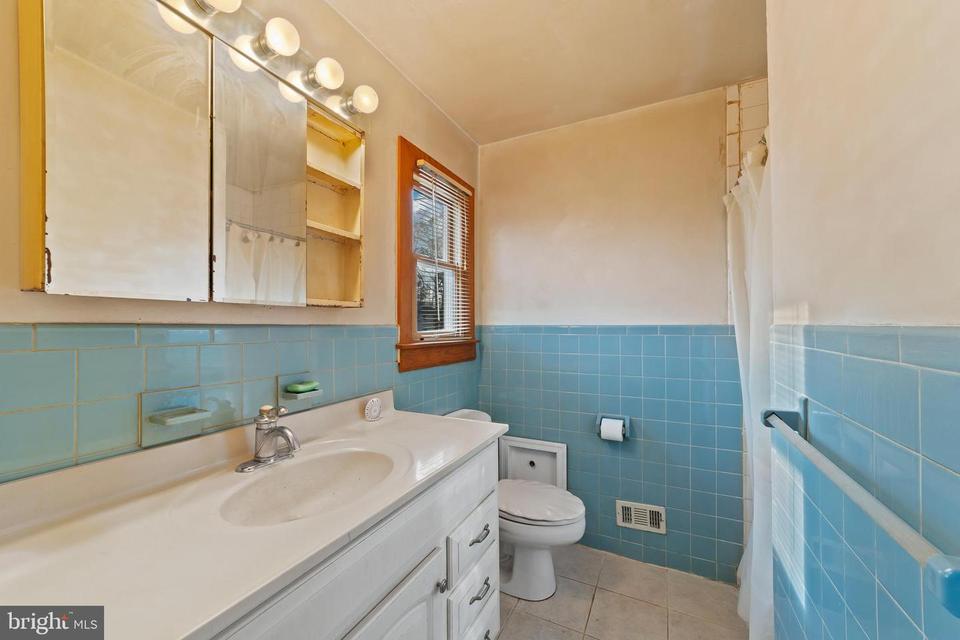  837 Canal St, Turnersville, NJ 08012 photo 23