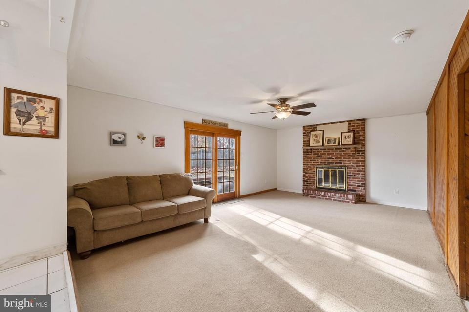  837 Canal St, Turnersville, NJ 08012 photo 15