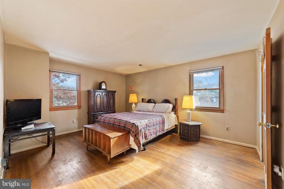  837 Canal St, Turnersville, NJ 08012 photo 21