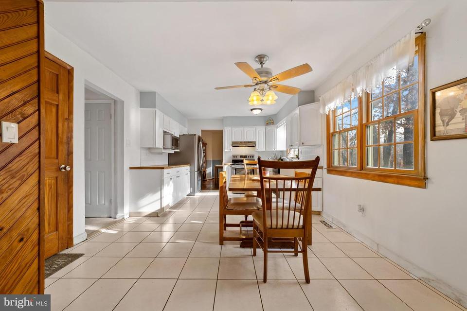  837 Canal St, Turnersville, NJ 08012 photo 11